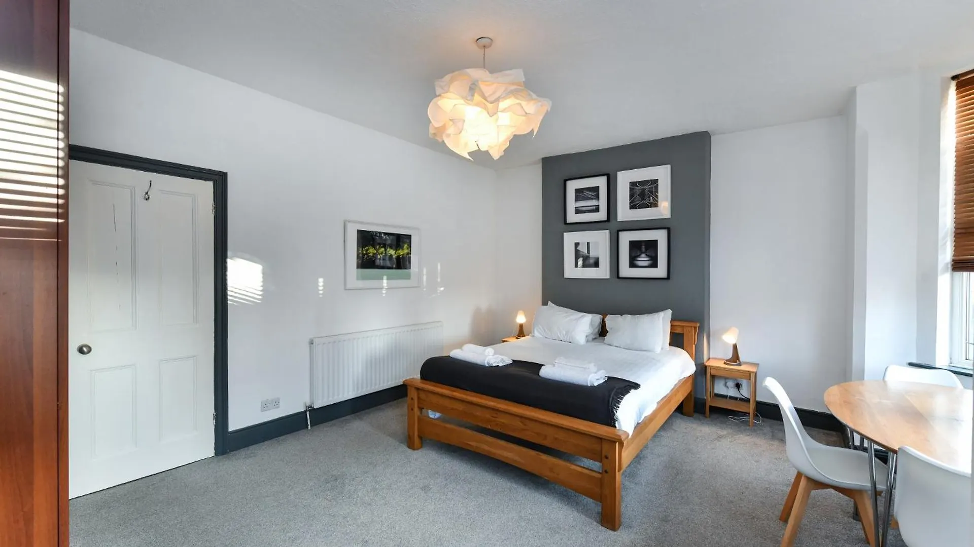 5-Br Home Featuring Art And Photography Collection Nottingham Prázdninový dům